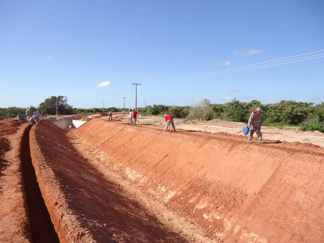 Canal de irrigação — Baixo Acaraú (CE): registro de campo 8